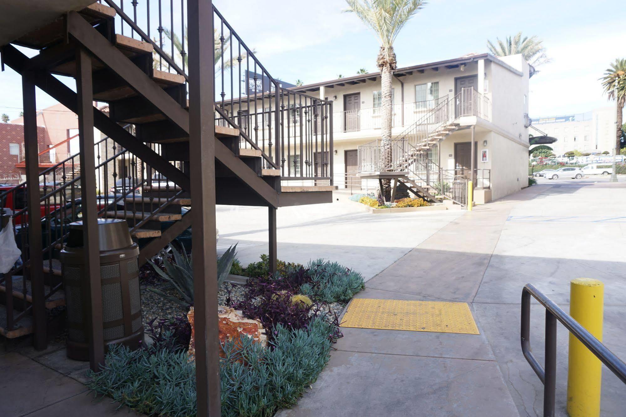 Tuscan Garden Inn Los Angeles Luaran gambar