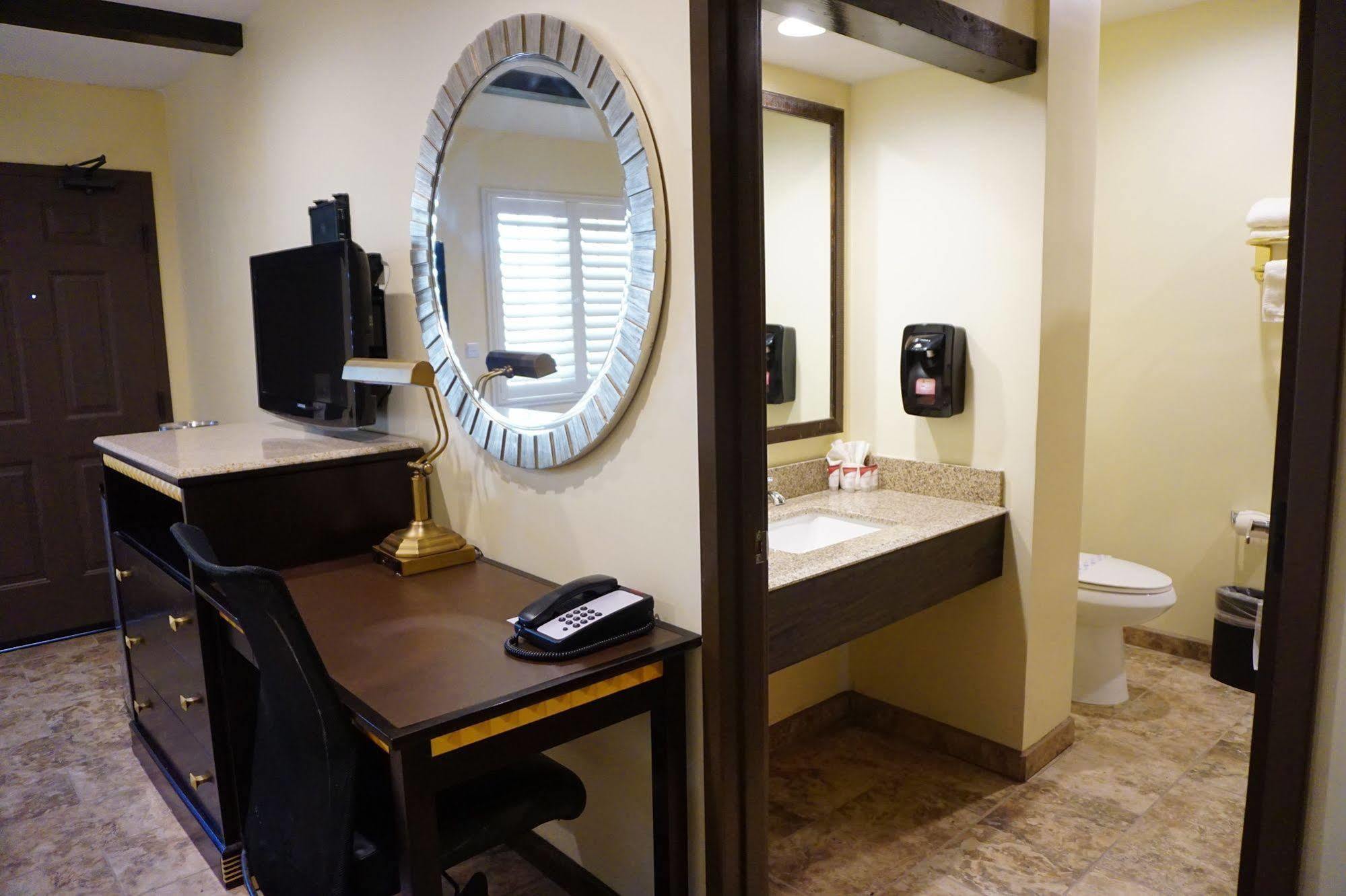 Tuscan Garden Inn Los Angeles Luaran gambar
